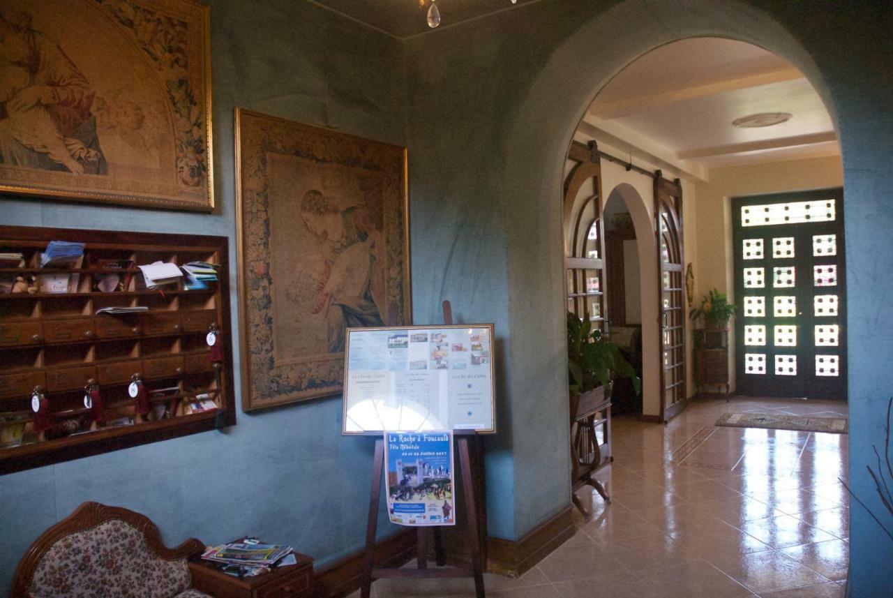 Le Clos Des Cedres B&B ลาโรชฟูโกลด์ ภายนอก รูปภาพ
