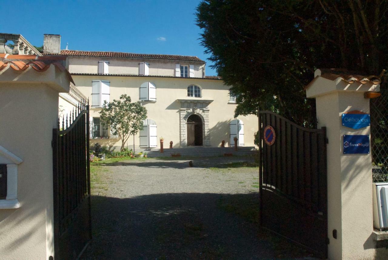 Le Clos Des Cedres B&B ลาโรชฟูโกลด์ ภายนอก รูปภาพ