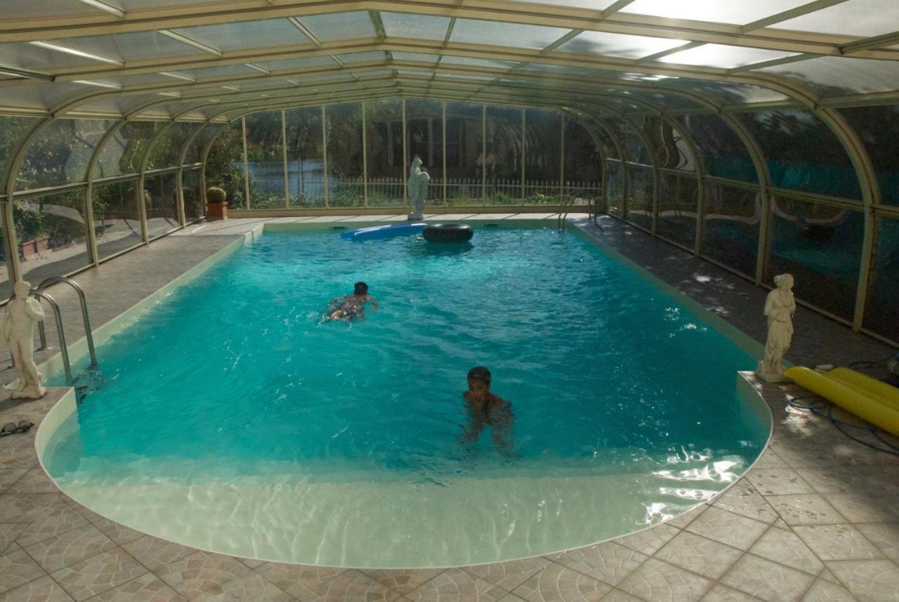 Le Clos Des Cedres B&B ลาโรชฟูโกลด์ ภายนอก รูปภาพ